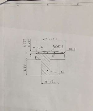Kompozitný strieborný kontaktný nit